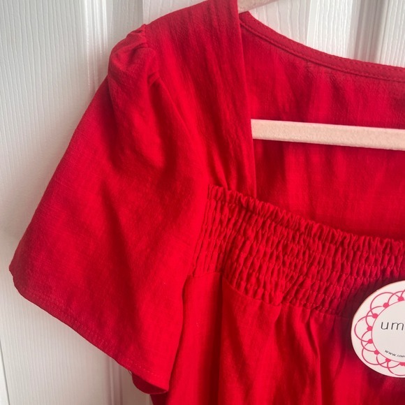 New Umgee‎ USA Red Short Sleeve Smocked Square Neckline Blouse Top Cotton - Picture 3 of 9